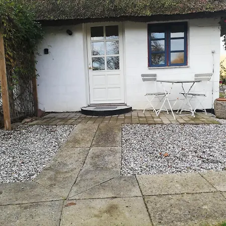 Taet Pa Langeso - Near Odense Lägenhet Morud